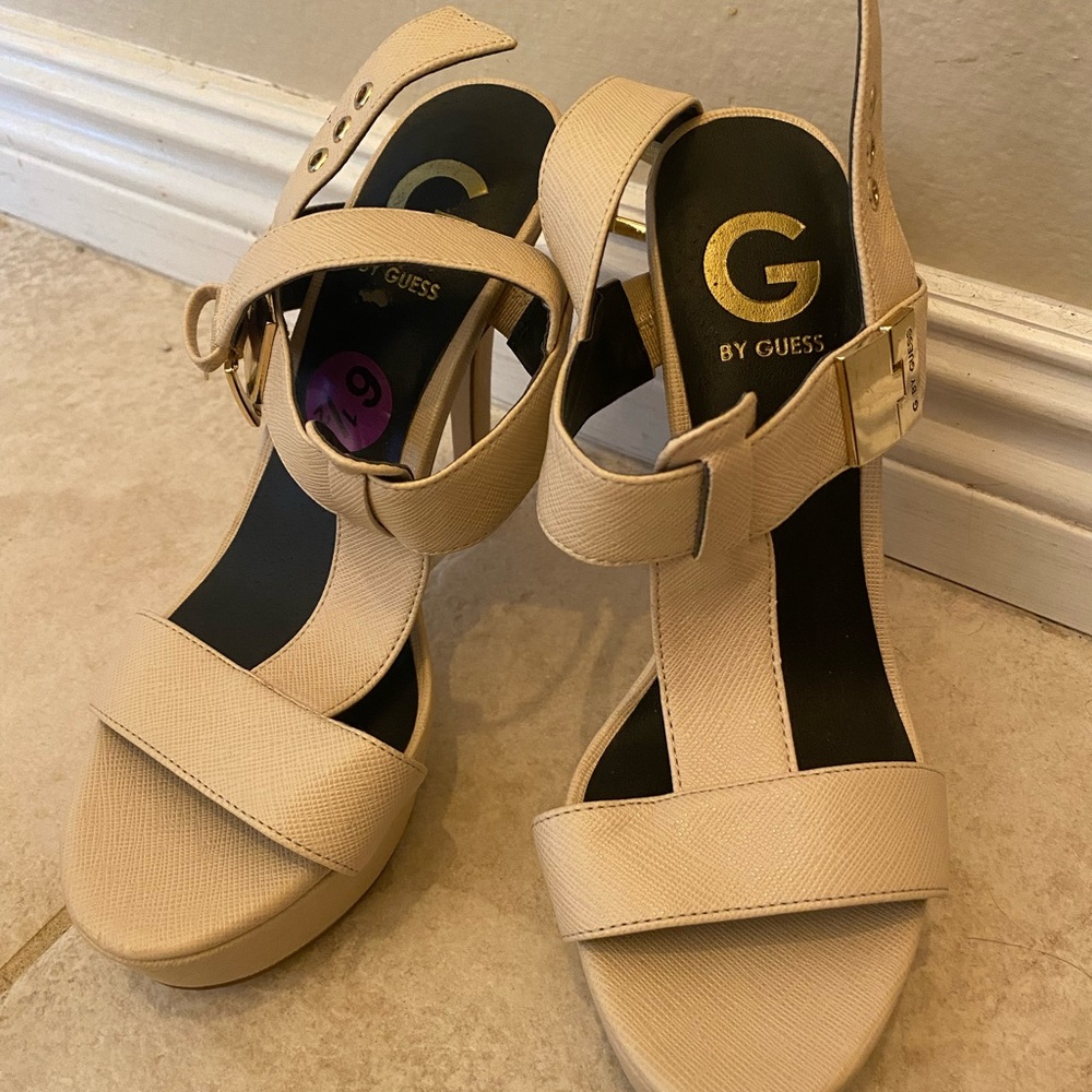 Guess - Shoes - Heels - Size 6.5